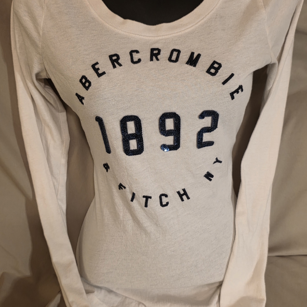 Abercrombie & Fitch Women's White Long Sleeve Tee